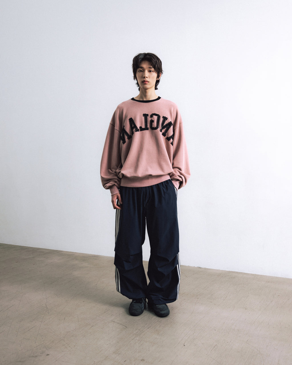 ANGLAN  Palette Appliqué Sweat Shirt - Pink