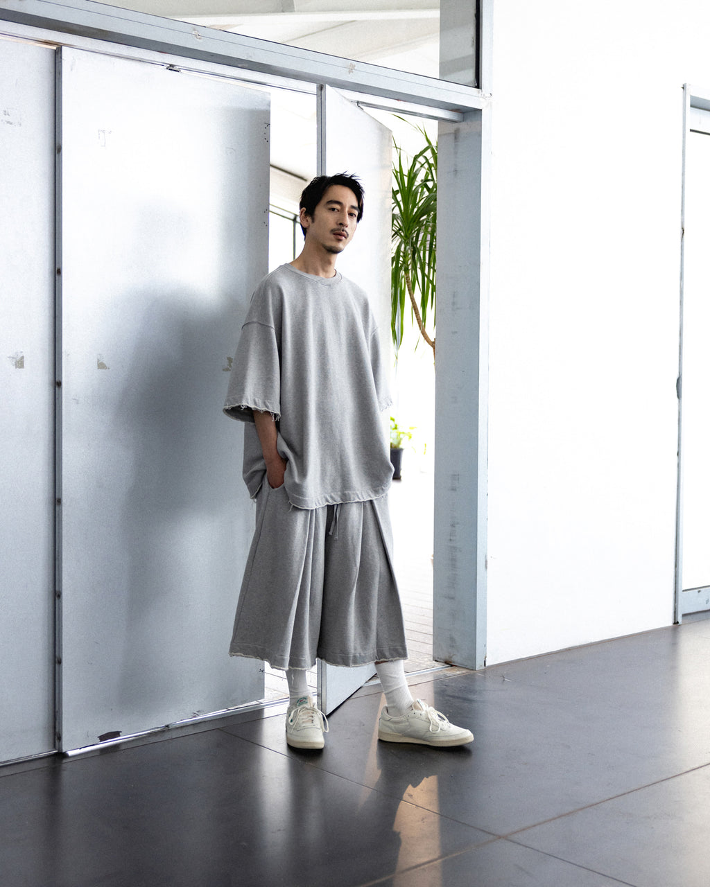 ANGLAN Valley Tuck Sweat Half Tee - Melange Grey