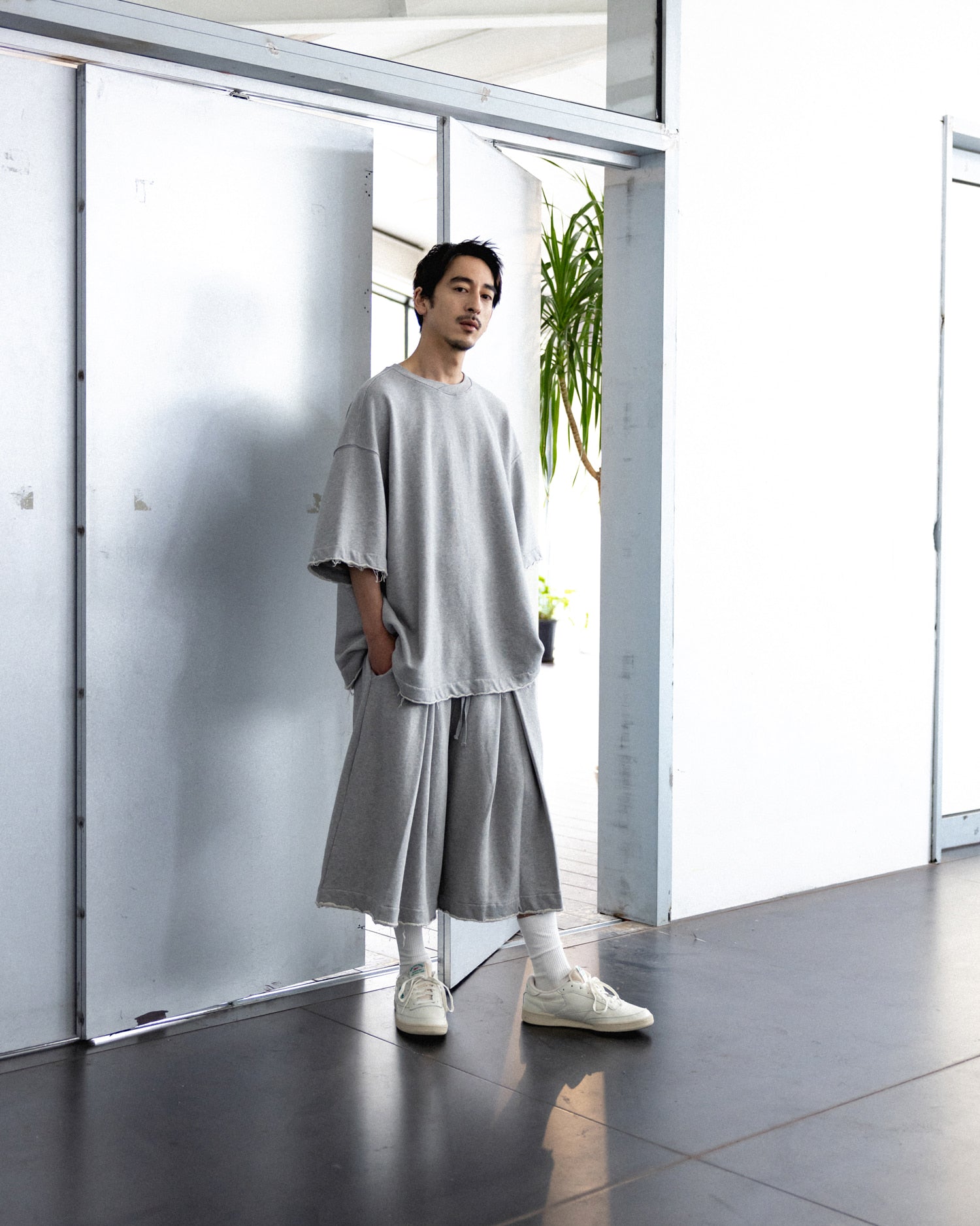 ANGLAN Valley Tuck Sweat Half Tee - Melange Grey