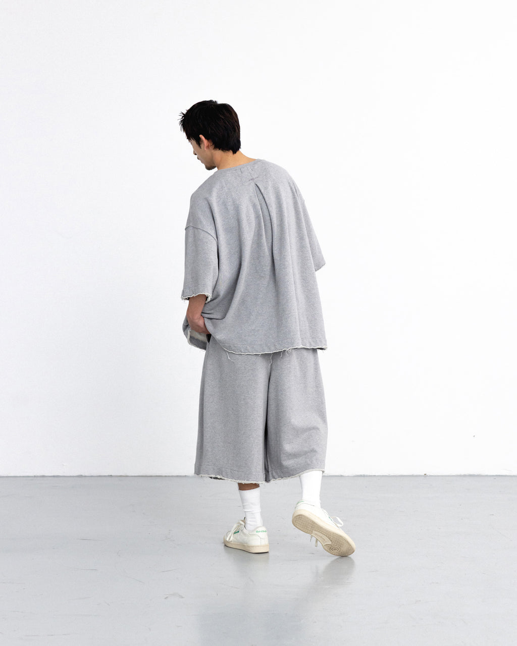 ANGLAN Valley Tuck Sweat Half Tee - Melange Grey