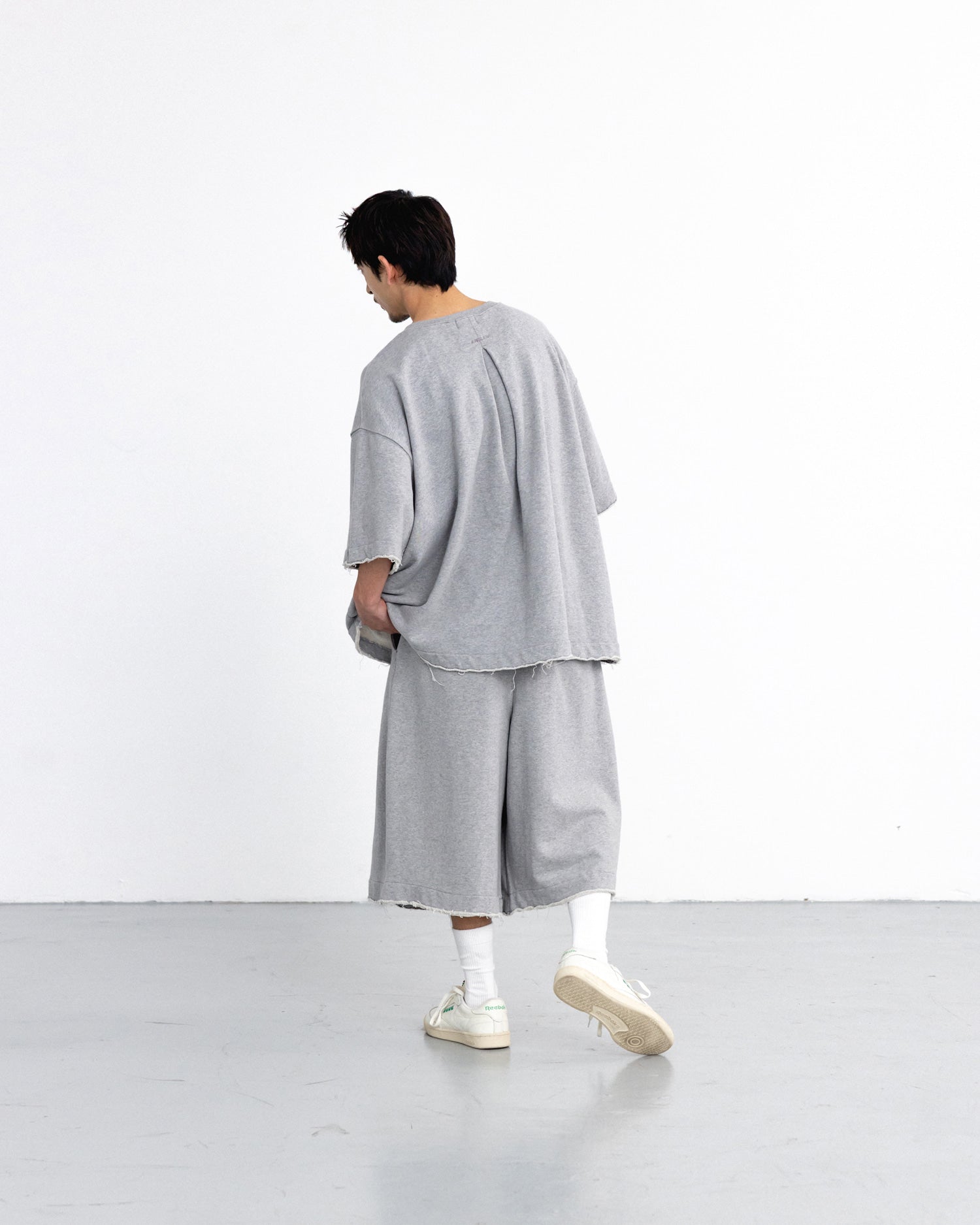 ANGLAN Valley Tuck Sweat Half Tee - Melange Grey
