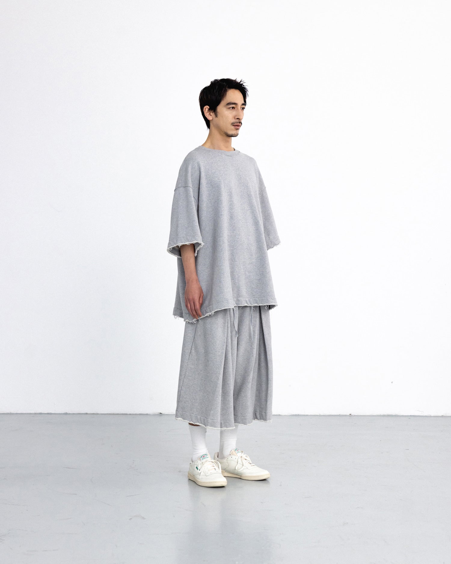 ANGLAN Valley Tuck Half Pants - Melange grey