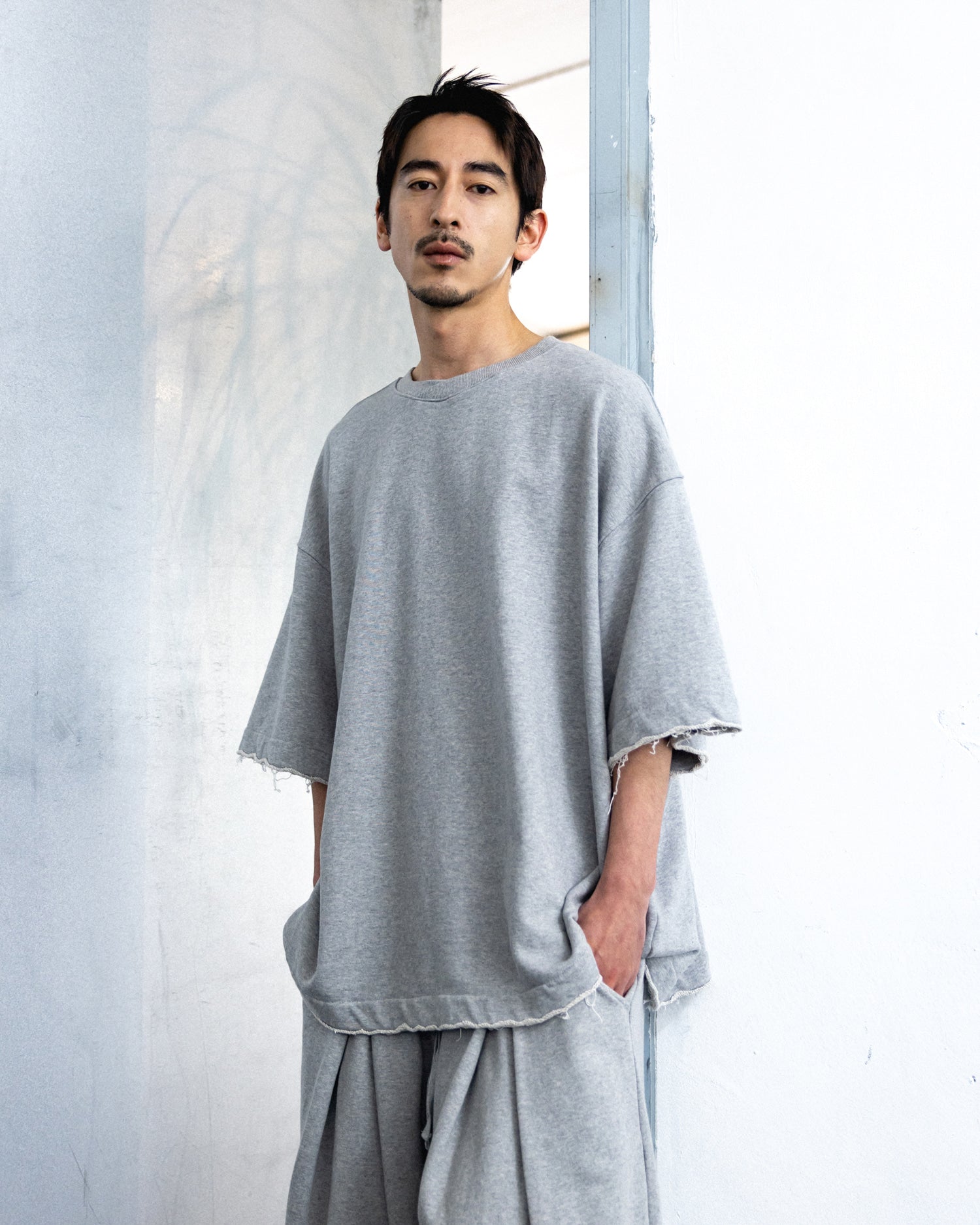 ANGLAN Valley Tuck Sweat Half Tee - Melange Grey