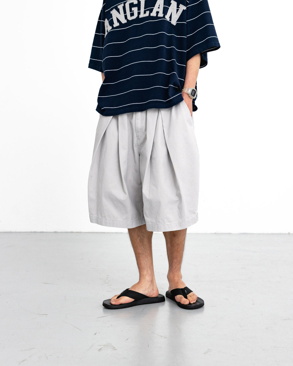 ANGLAN Cross Pleated Chino Shorts – Light Grey