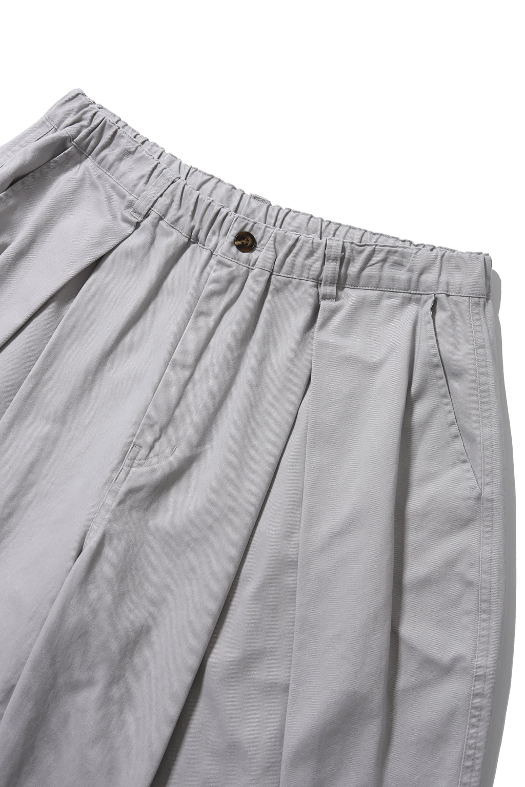 ANGLAN Cross Pleated Chino Shorts – Light Grey
