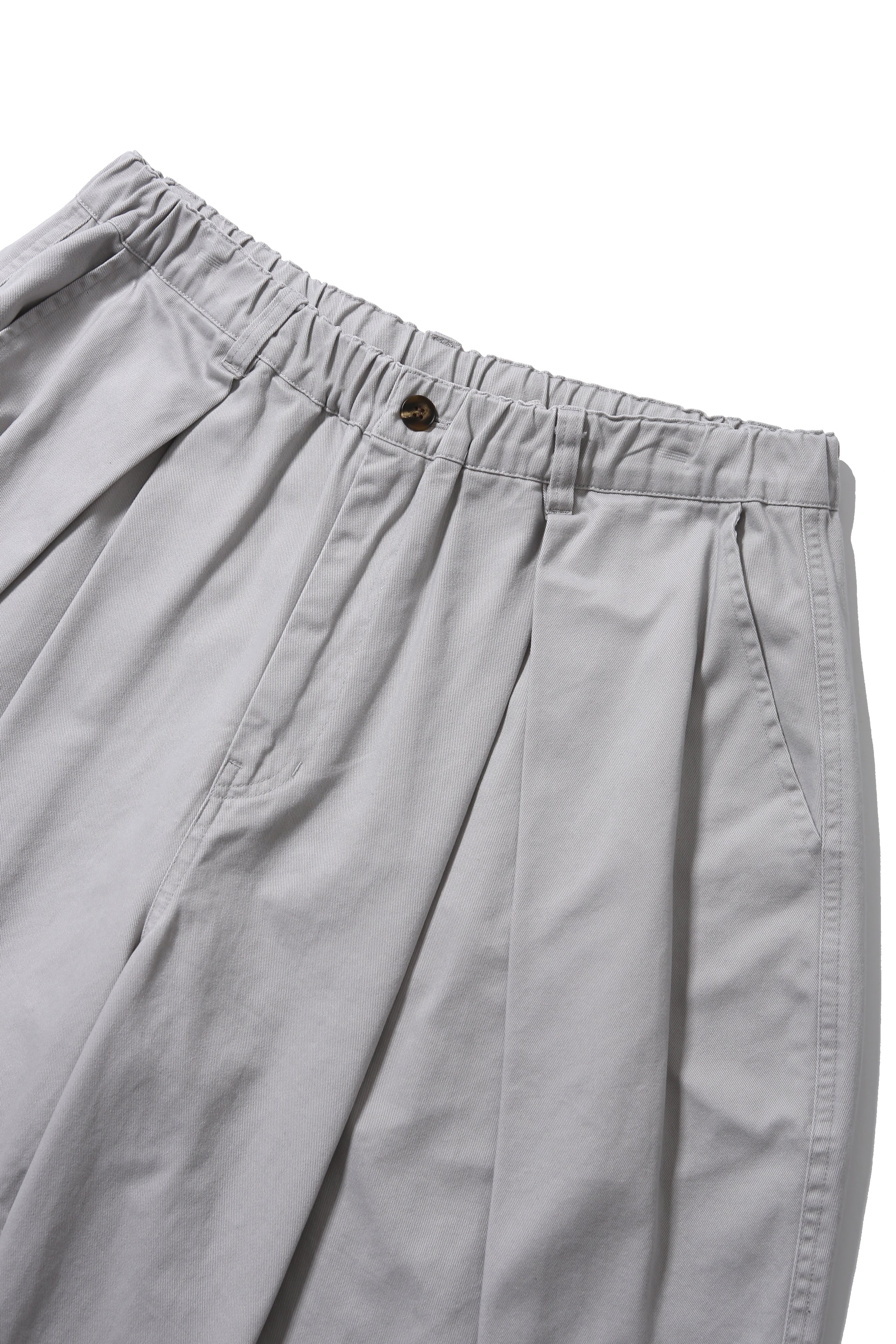ANGLAN Cross Pleated Chino Shorts – Light Grey
