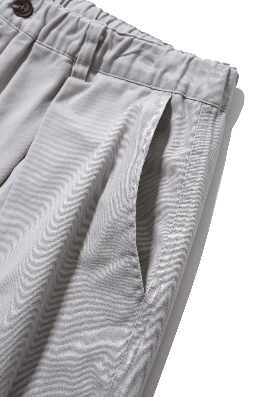 ANGLAN Cross Pleated Chino Shorts – Light Grey