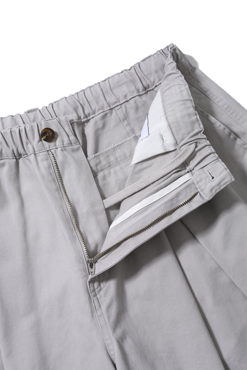 ANGLAN Cross Pleated Chino Shorts – Light Grey