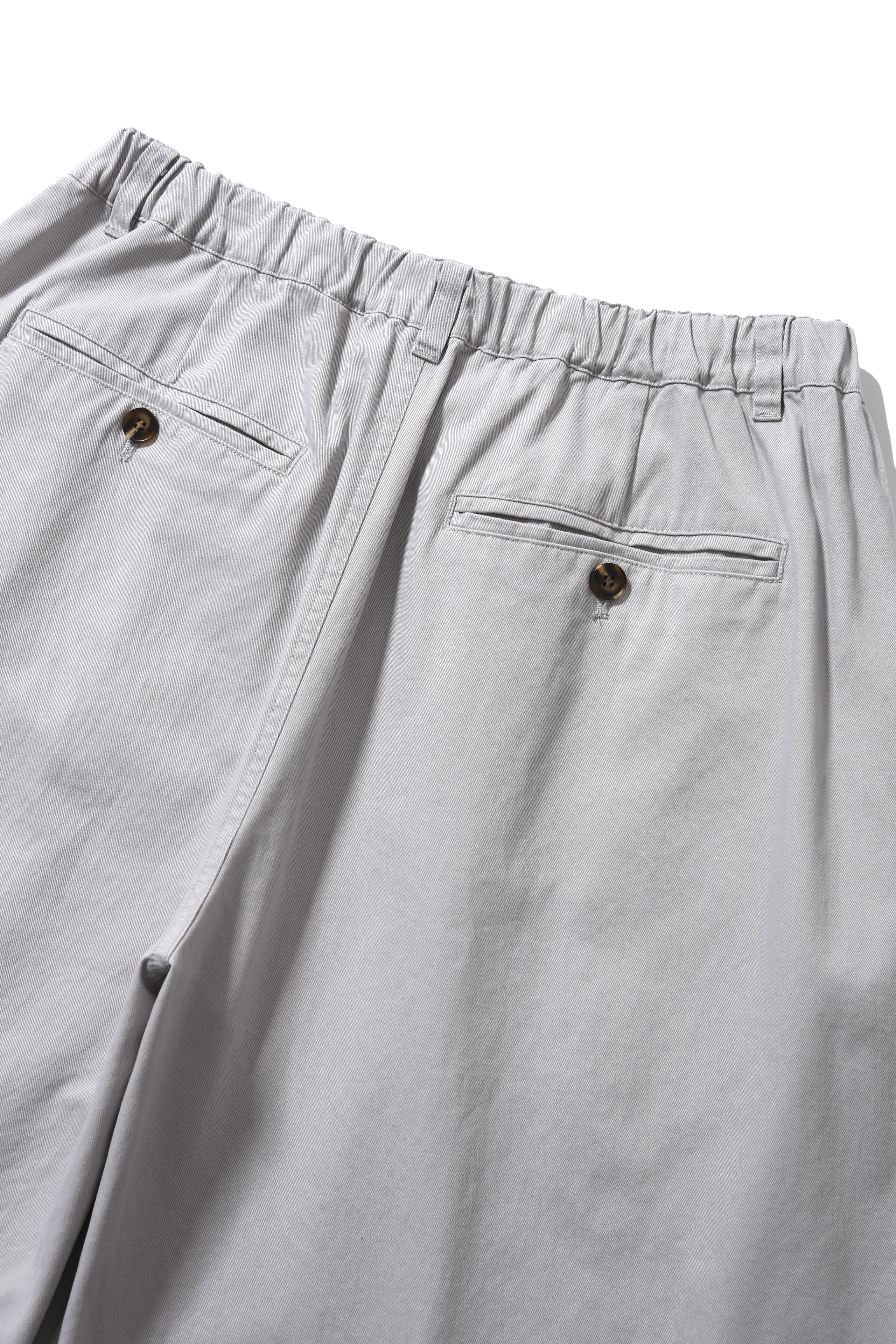 ANGLAN Cross Pleated Chino Shorts – Light Grey